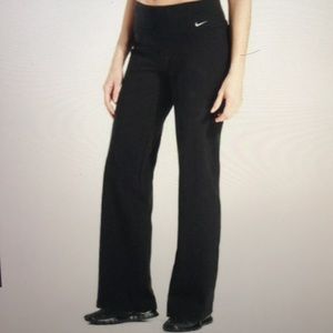 Nike Brown Fit Dry Pants with Elastic Waist. Size S